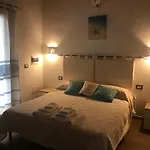 Pensión La Fragola In Campagna 6 K M Da