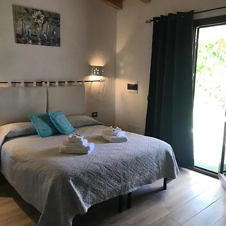 La Fragola In Campagna 6 K M Da Pensión San Pantaleo
